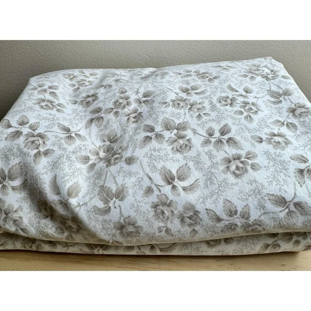 VTG Laura‎ Ashley Lifestyles Tan White Calico Ditsy Floral Flat QUEEN Sheet Rose